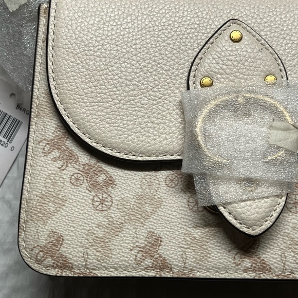 NWT Coach Beat Shoulder Bag 18 Horse & Carriage Print Brass/ Chalk Taupe $450. - Picture 3 of 7